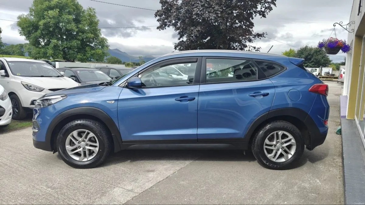 Hyundai Tucson 1.6 Comfort Petrol - Image 3