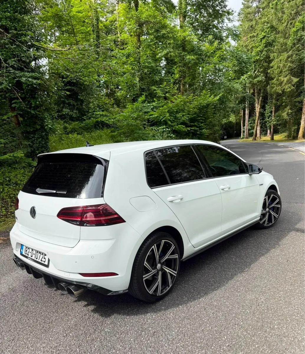 SPOTLESS SPORTY GOLF GTE 2018 - Image 2