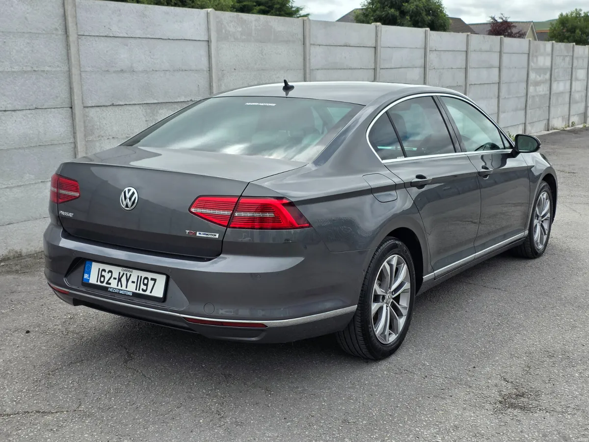 VW Passat 1.6 TDI 120HP Highline - Image 4