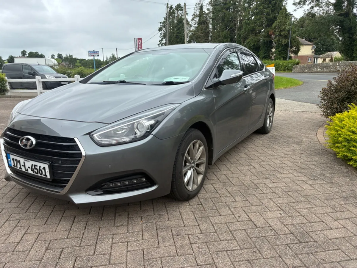 Hyundai i40 1.7 CRDI SE NAV BL/DR 141 4DR 141PS - Image 1