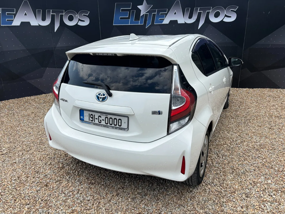Toyota Aqua Self Charging Hybrid 2019 - Image 6