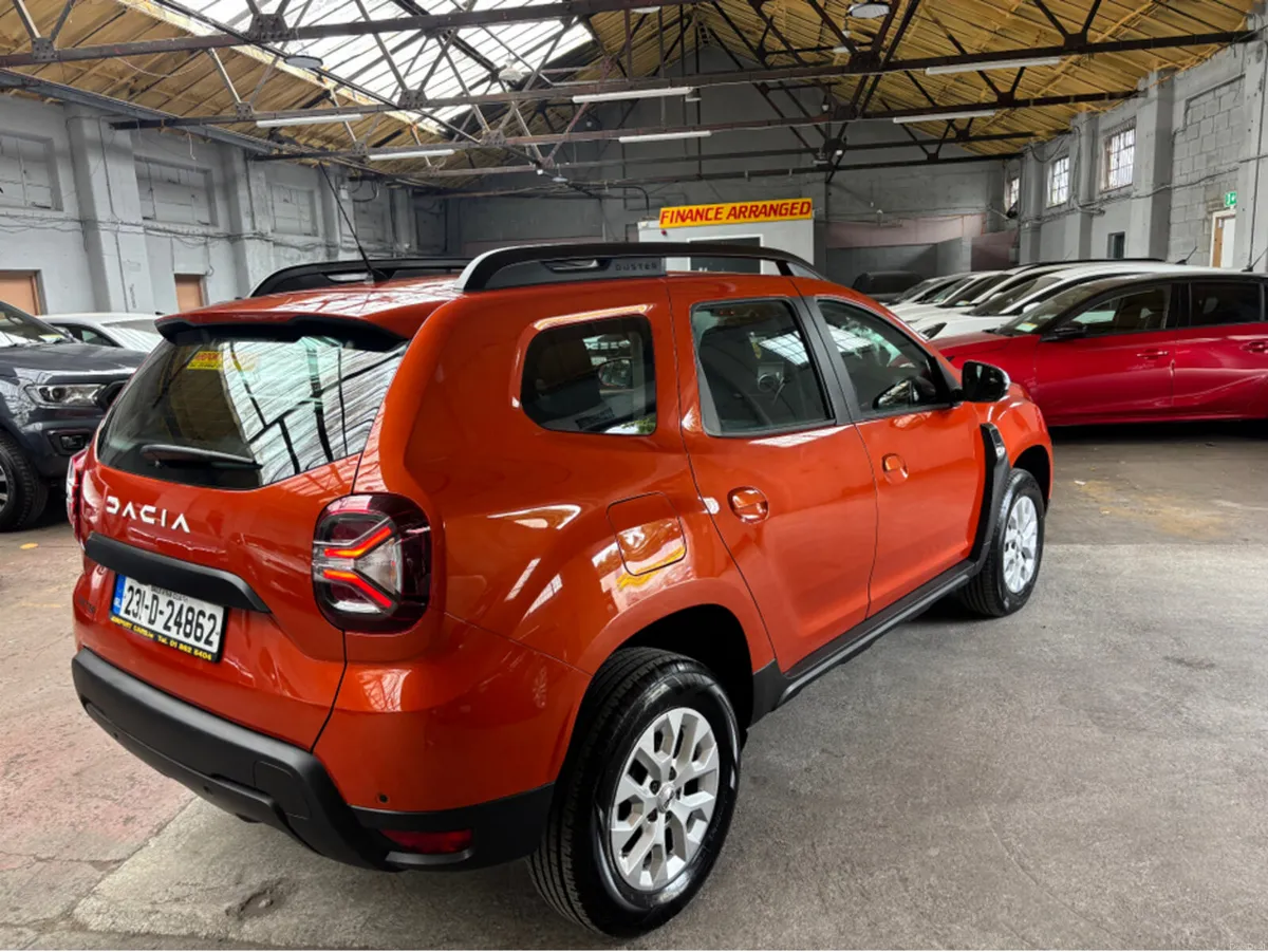 Dacia Duster EXPRESSION BLUE DCI 115 4X2 NB - Image 2