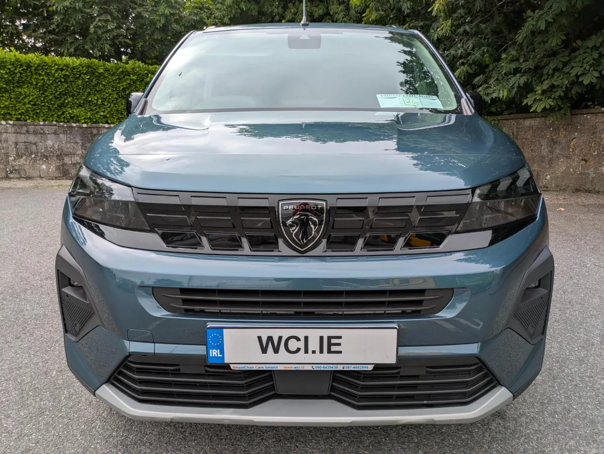 Wheelchair Accessible - Peugeot Rifter 2025 GT - Image 3