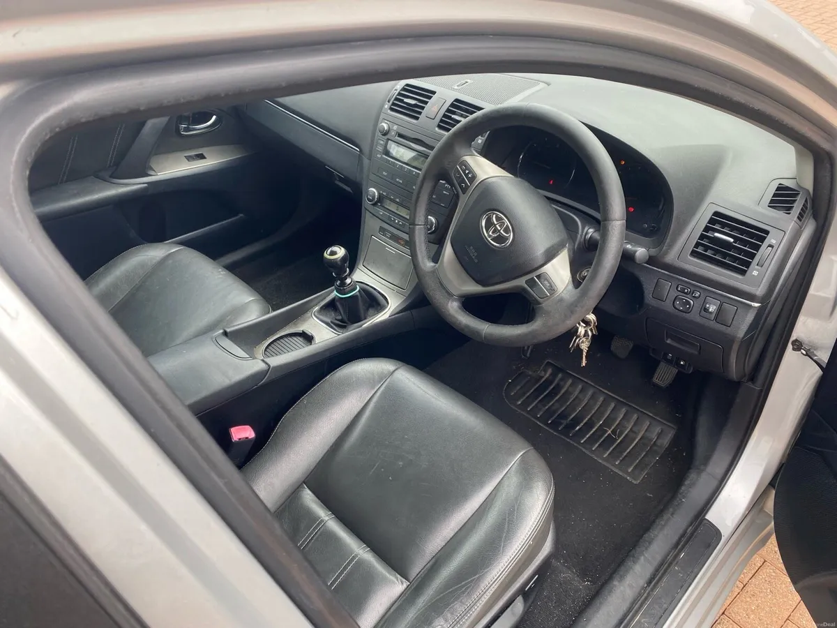 Toyota Avensis Nctd and Taxed - Image 5