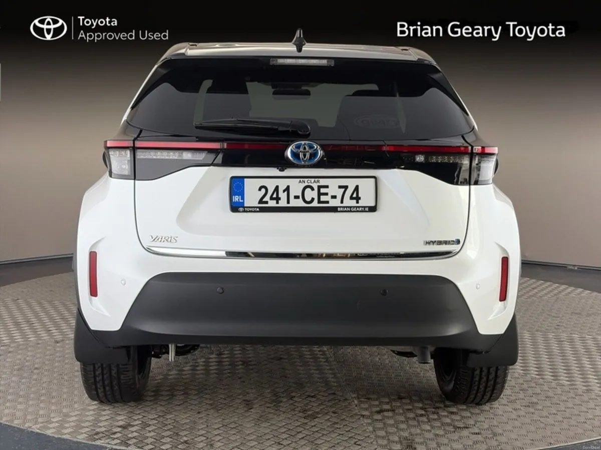 Toyota Yaris Cross LunaSport Hybrid - Image 4
