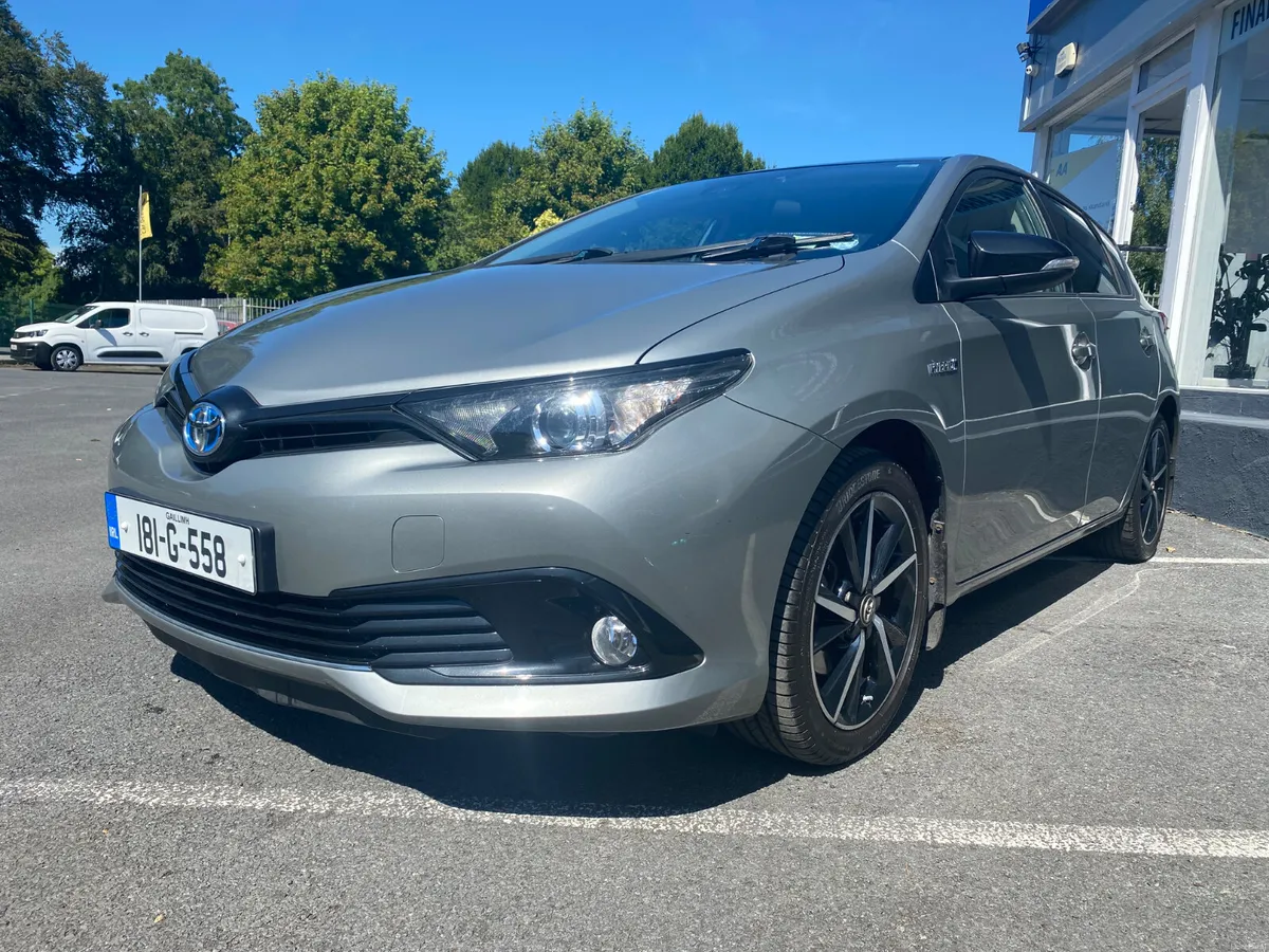 2018 Toyota Auris  HYBRID LUNA SPORT AUTOMATIC - Image 4