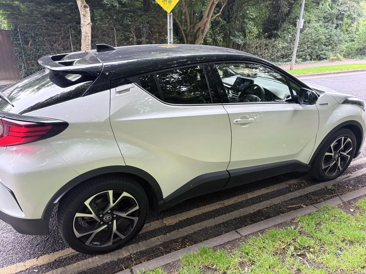2020 Toyota C-HR 1.8 Hybrid Sport - Image 3
