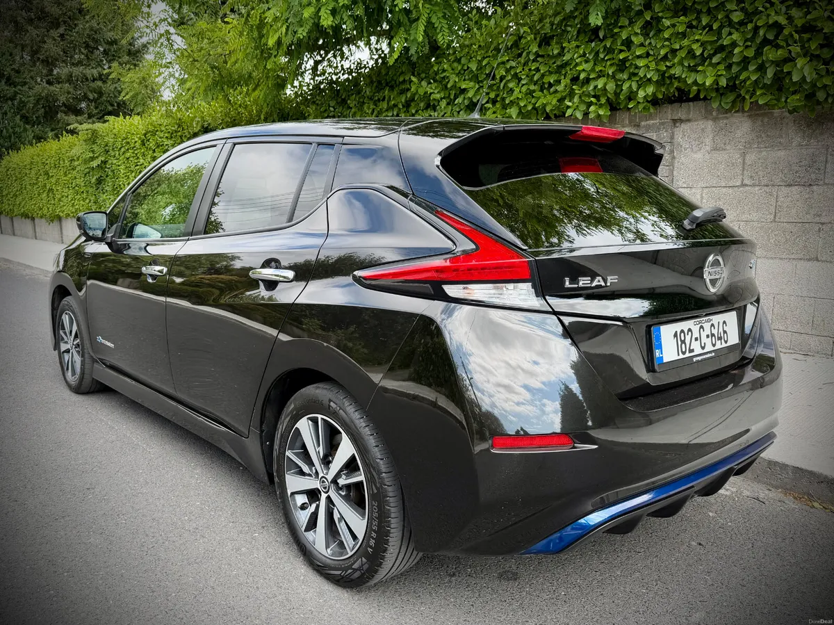Nissan Leaf Electric 40KW with an 83.7 % S.O.H - Image 4