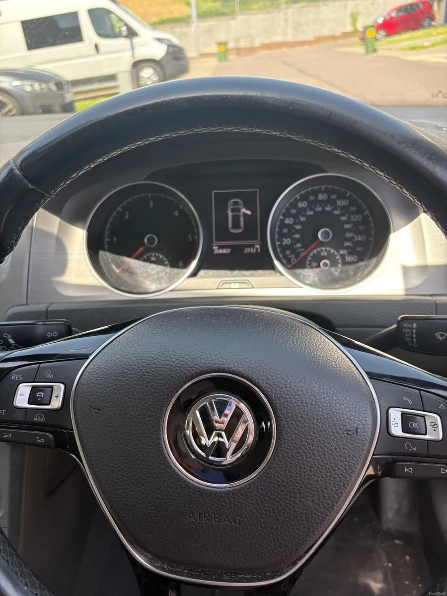 Volkswagen Golf 2014 - Image 2