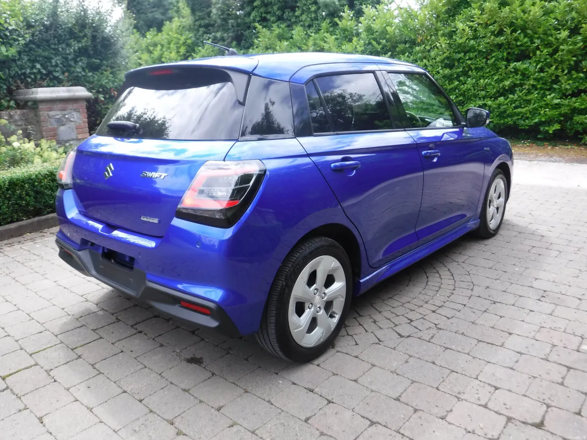 SUZUKI SWIFT 1.2 AUTO HYBRID NEW MODEL LOW MILES - Image 3