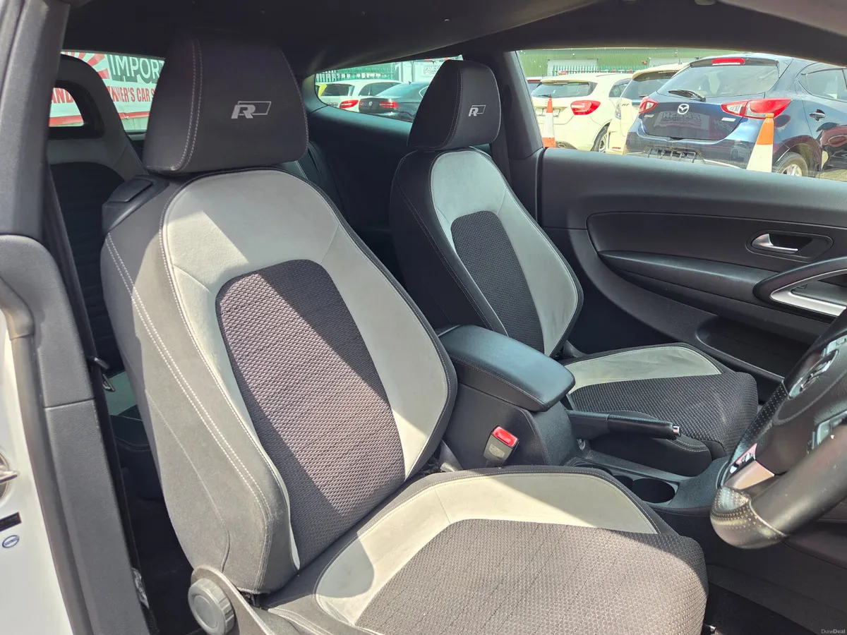 VOLKSWAGEN SCIROCCO R-LINE AUTO - Image 4