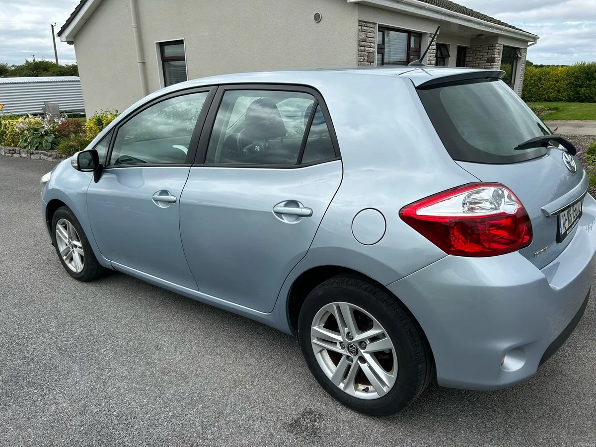 2010 Toyota Auris - Image 5