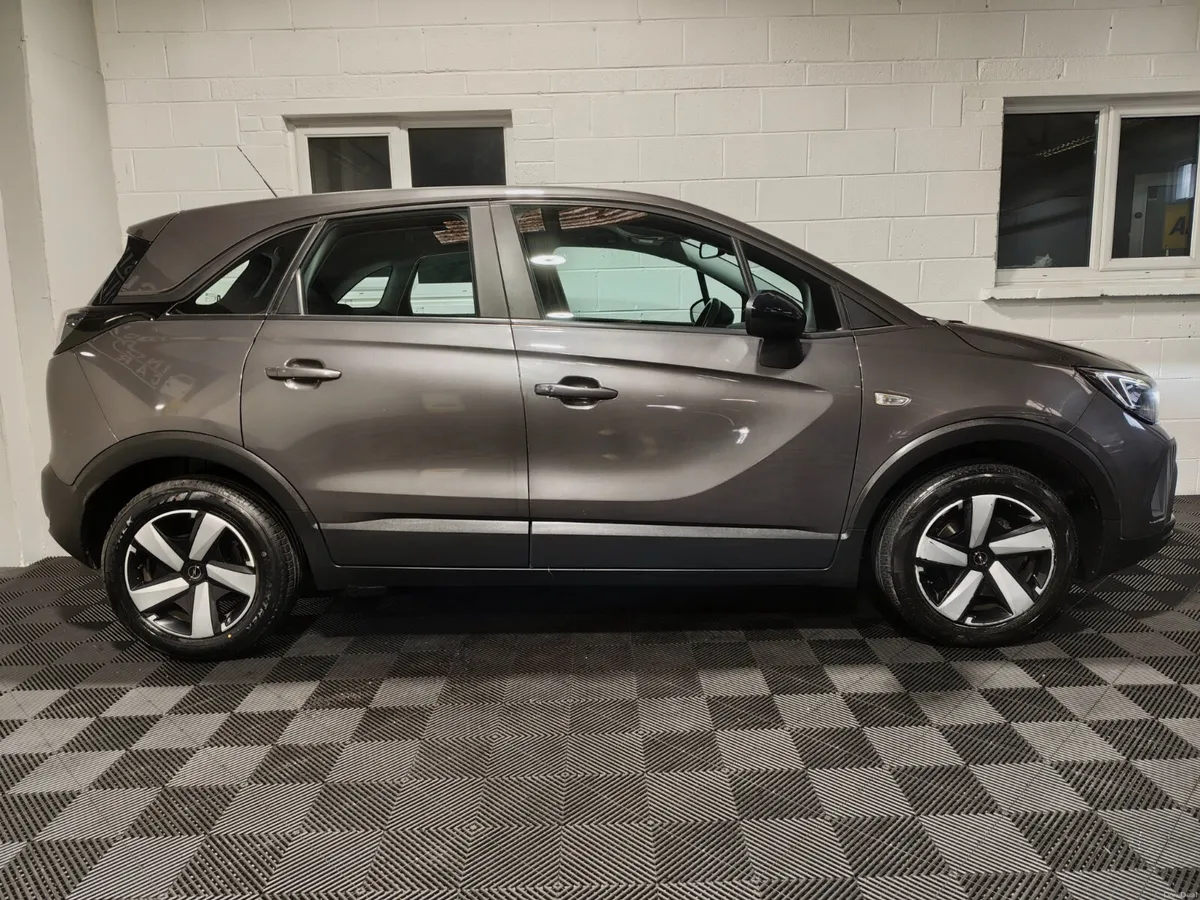Opel Crossland X 2022 1.5 TURBO D 6 SPEED SPEC - Image 3