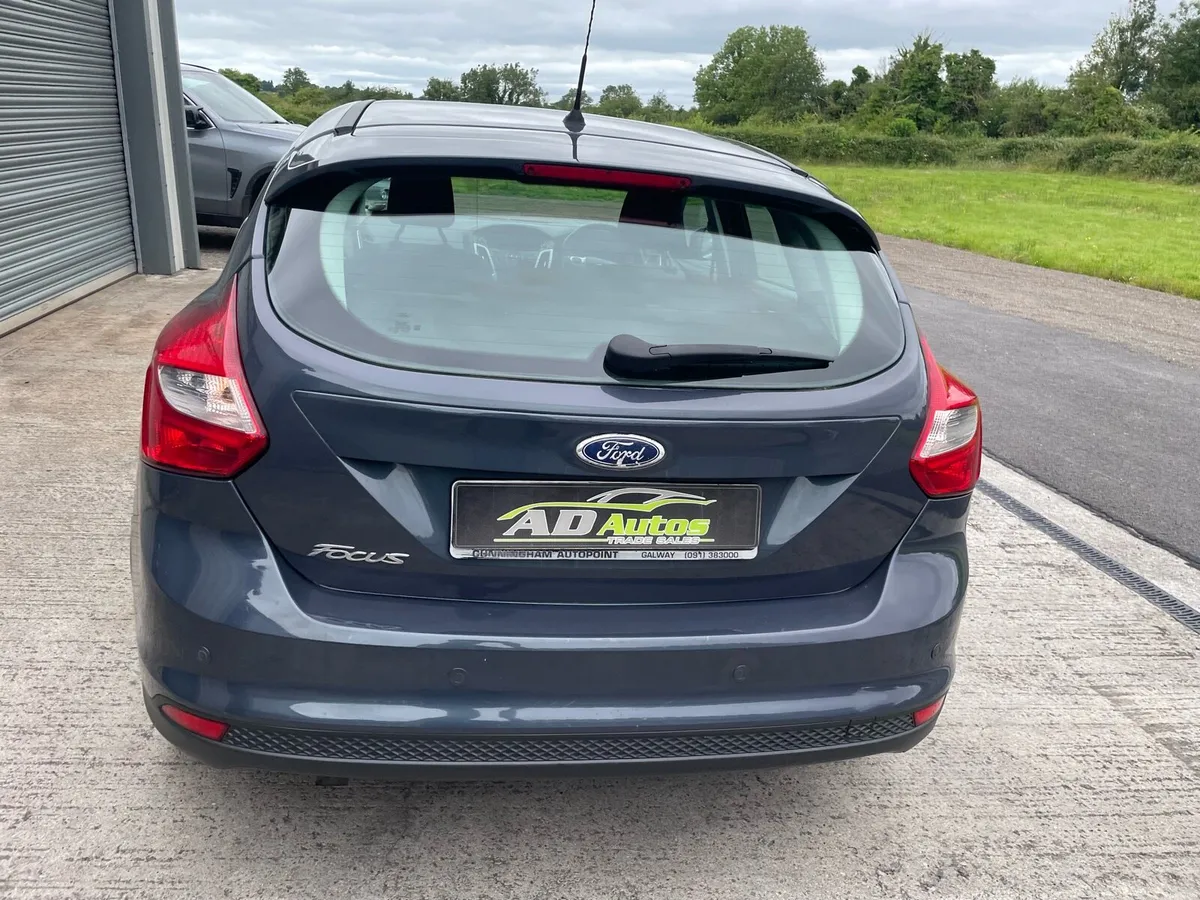 Ford Focus LOW MILEAGE - Image 6