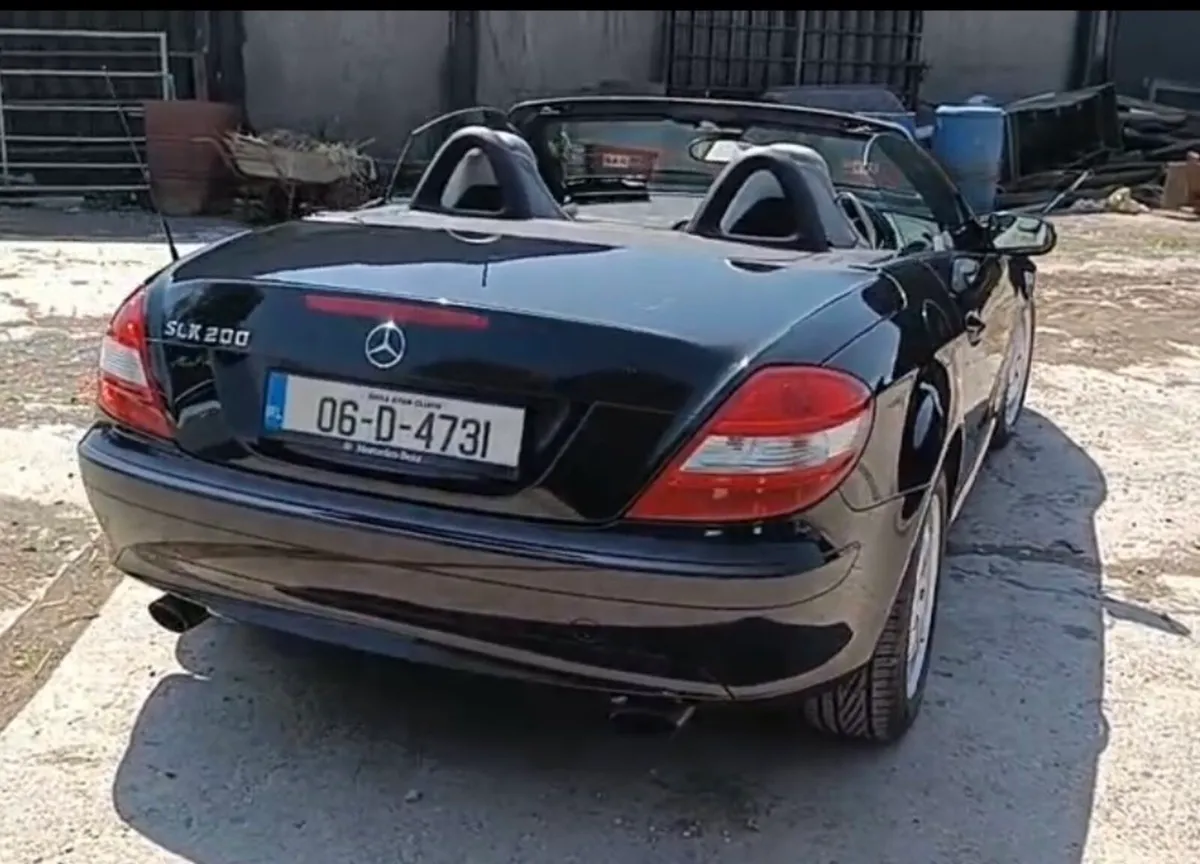 2006 Mercedes-Benz SLK - Image 2
