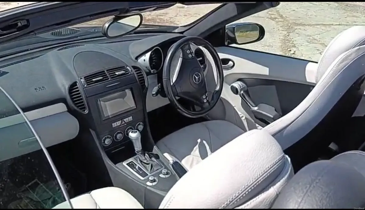 2006 Mercedes-Benz SLK - Image 3