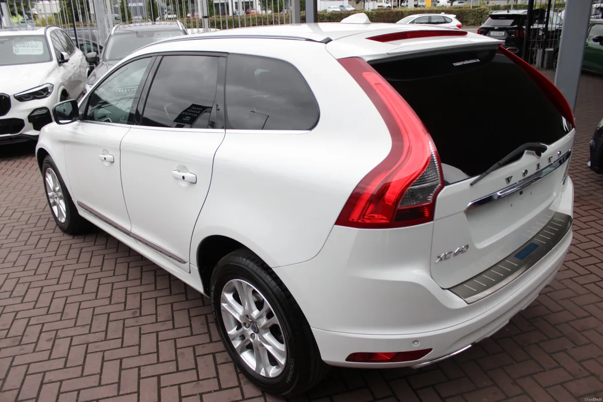 VOLVO XC60 2.0 D4 SE LUXURY ESTATE 5DR AUTOMATIC - Image 6