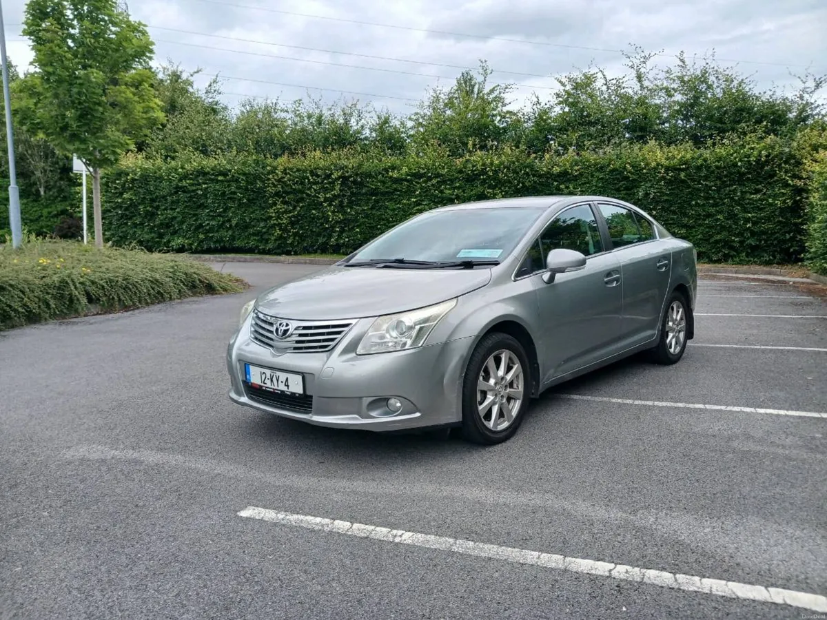 Toyota Avensis 2.0 D4D Diesel 6 Speed manual - Image 2