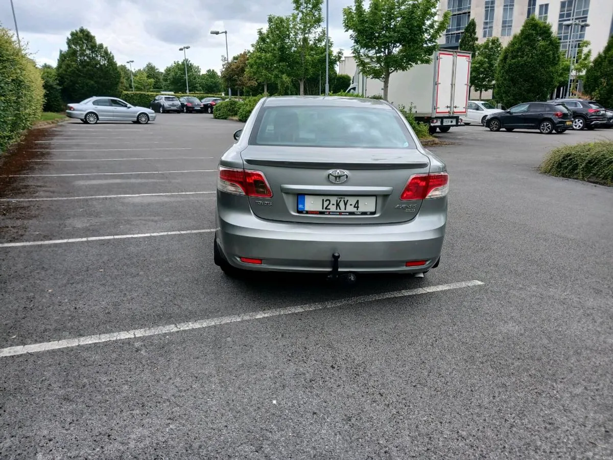 Toyota Avensis 2.0 D4D Diesel 6 Speed manual - Image 6