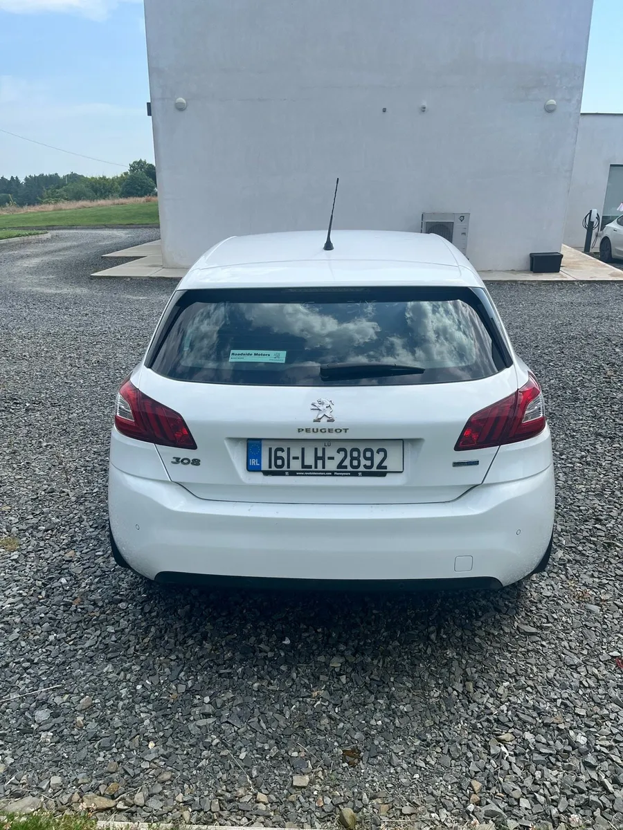 Peugeot 308 - Active - Image 3