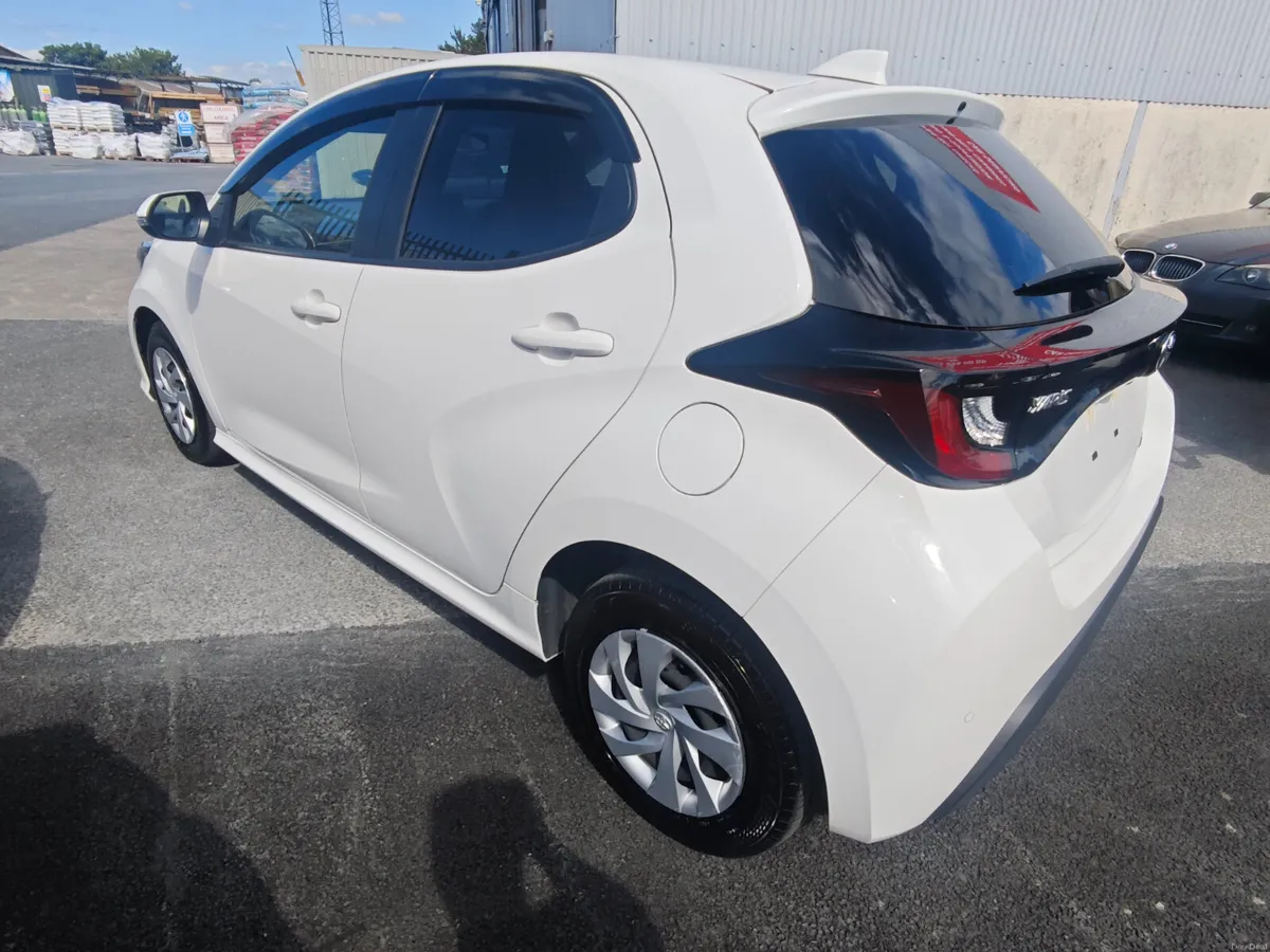 Toyota Yaris 1.5 Hybrid 2021 With Low Mileage - Image 3