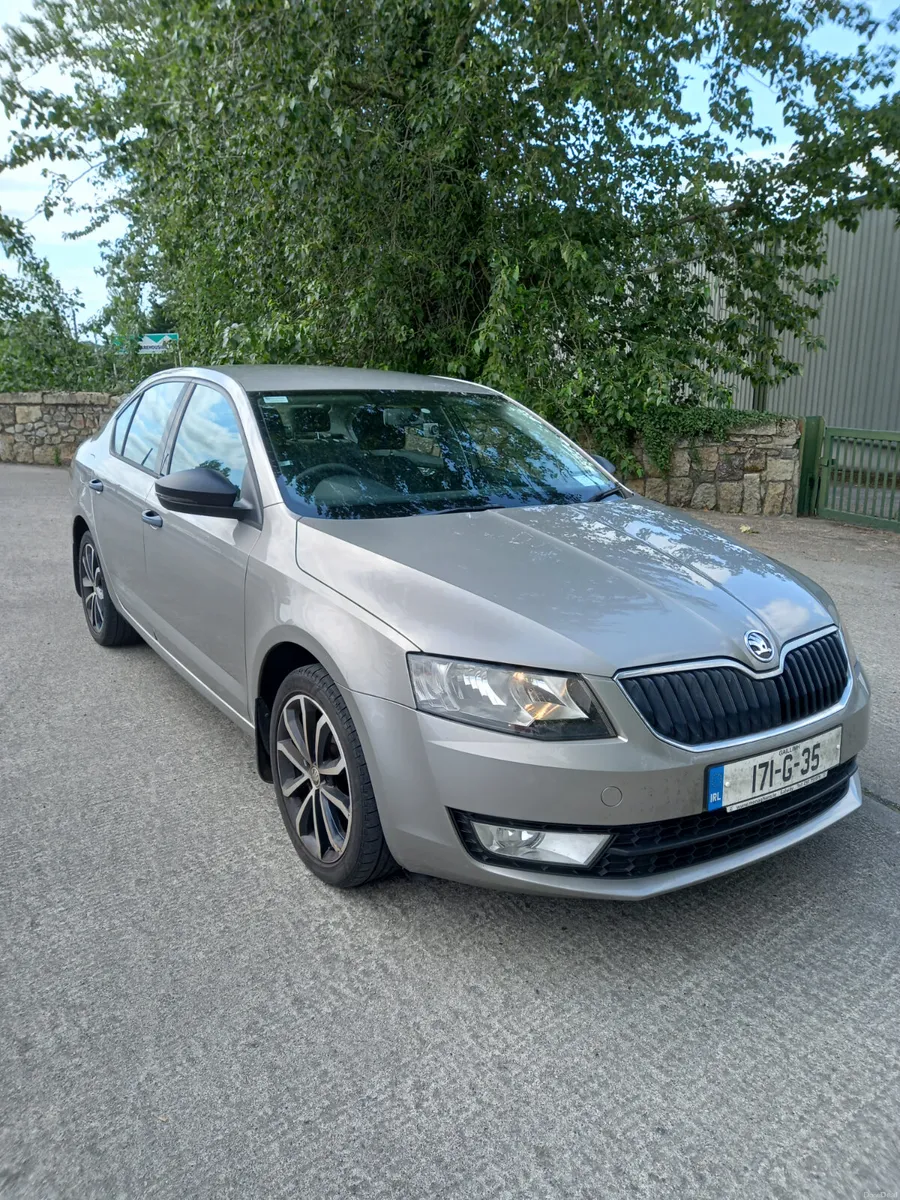 2017 Skoda Octavia 1.2 Petrol - Image 1