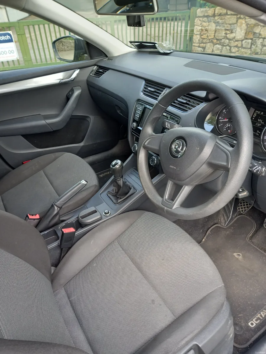 2017 Skoda Octavia 1.2 Petrol - Image 4