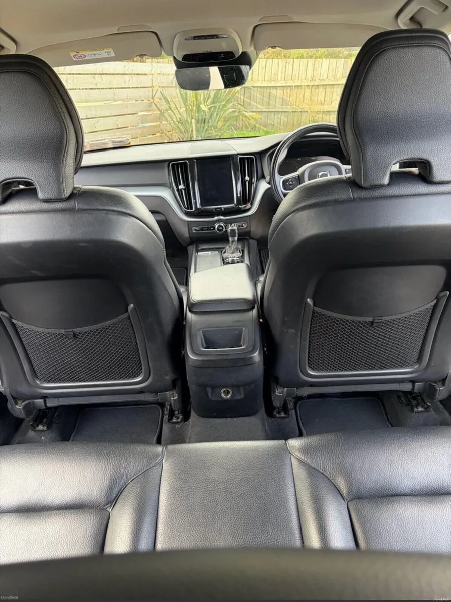 Volvo XC60 2.0 D4 AWD MOMENTUM **New Timing Belt** - Image 5