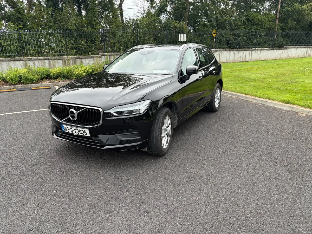 Volvo XC60 2.0 D4 AWD MOMENTUM **FULL LEATHER** - Image 3