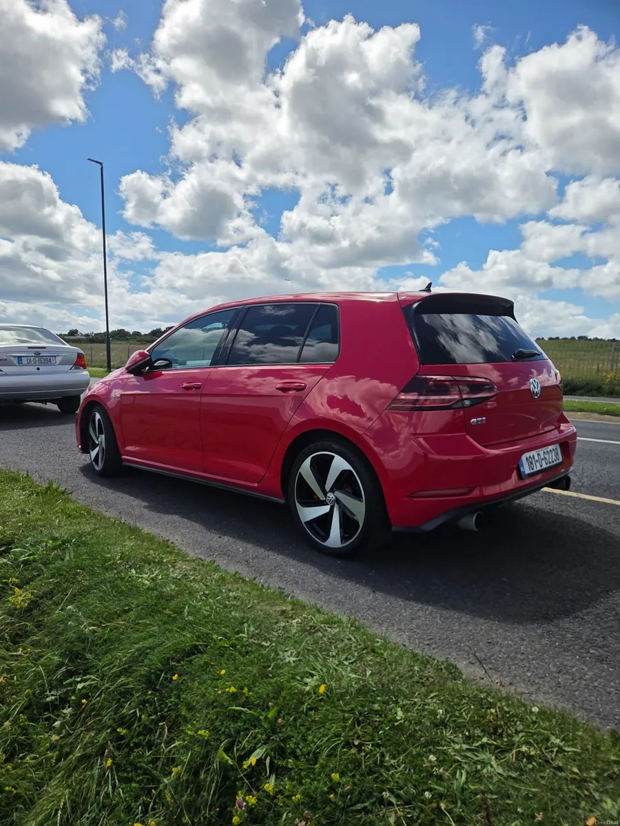 Volkswagen Golf GTI   2018 - Image 6