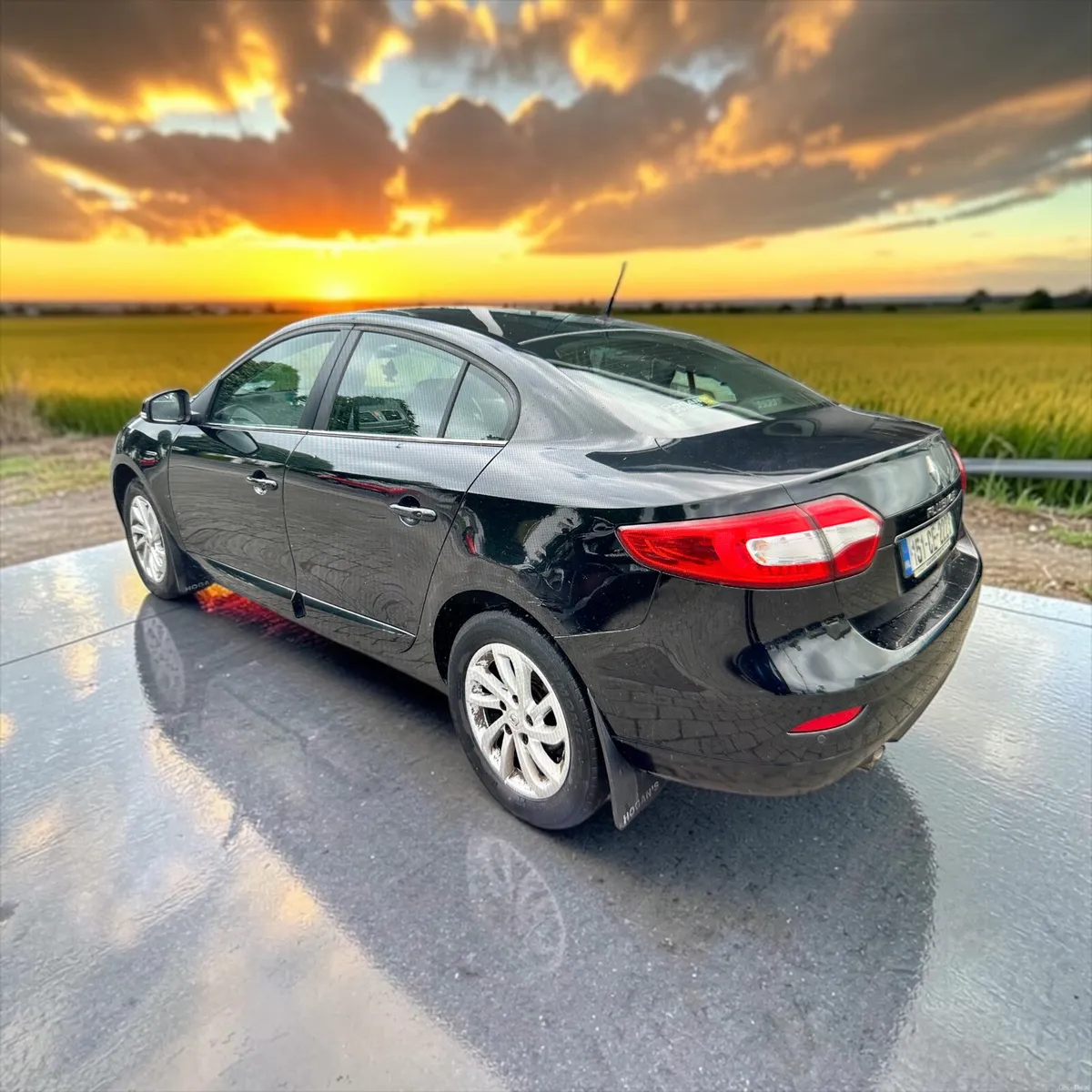 2015  Renault Fluence 1.5 DCI 95 LIMITED - Image 2