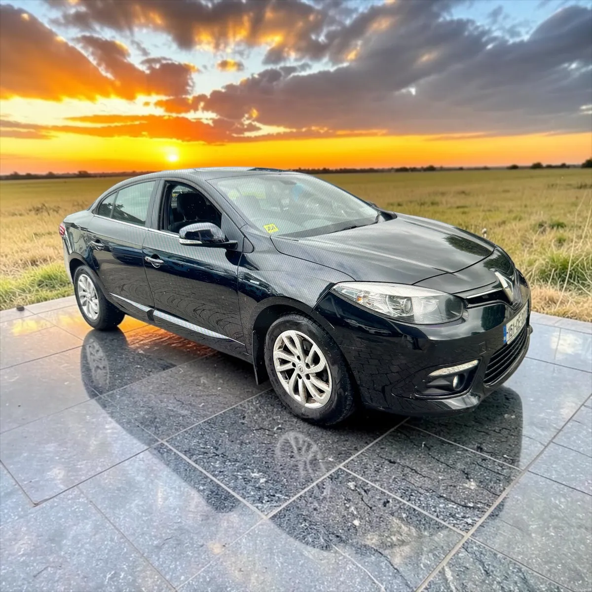 2015  Renault Fluence 1.5 DCI 95 LIMITED - Image 3