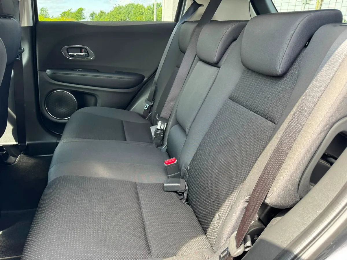 Honda HR-V ES V-TEC 2021 - Image 6