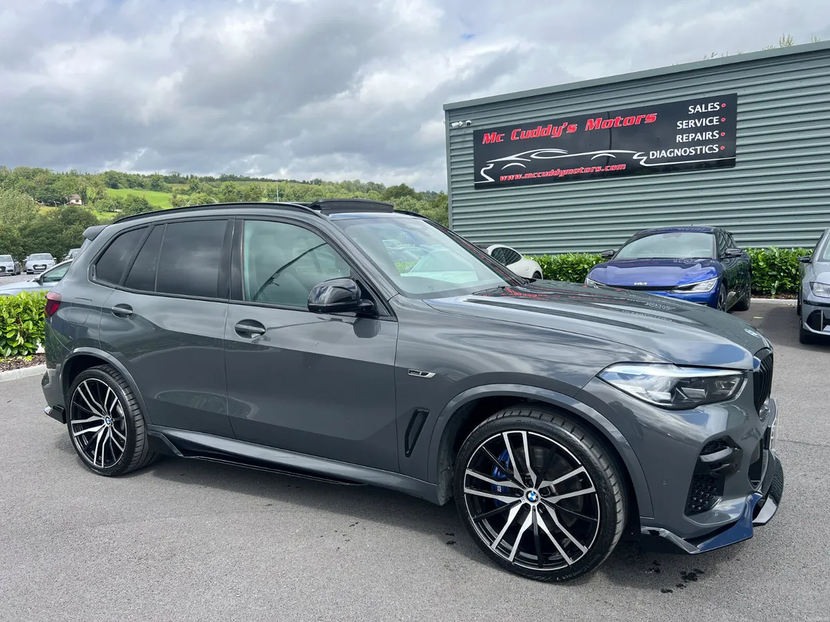 2022 (222) BMW X5 XDrive 45E M Sport PAN ROOF - Image 3
