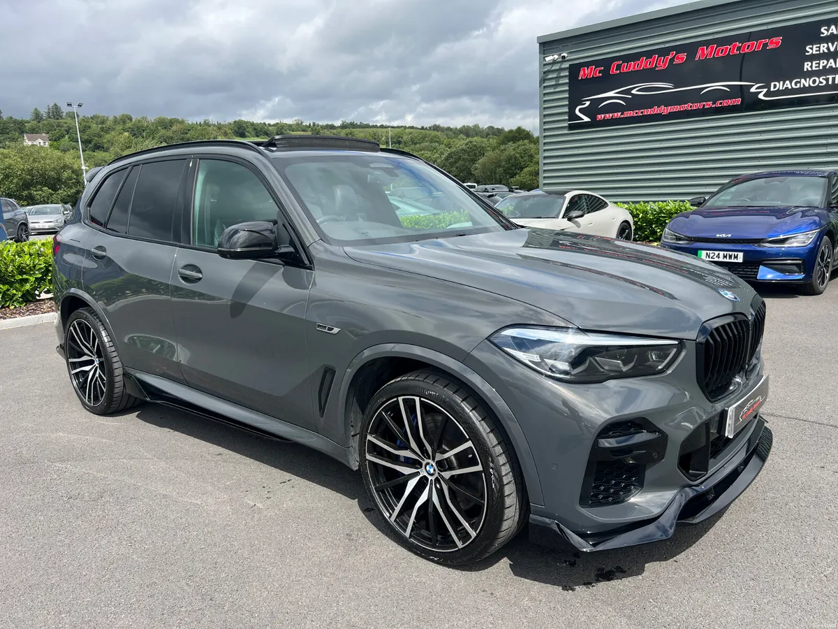 2022 (222) BMW X5 XDrive 45E M Sport PAN ROOF - Image 4