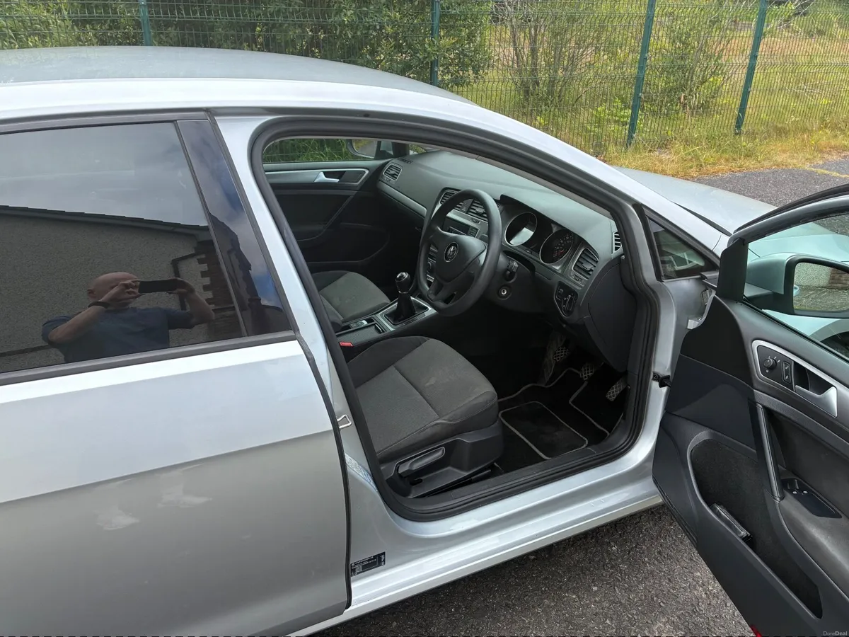 Volkswagen Golf 2016 - Image 2