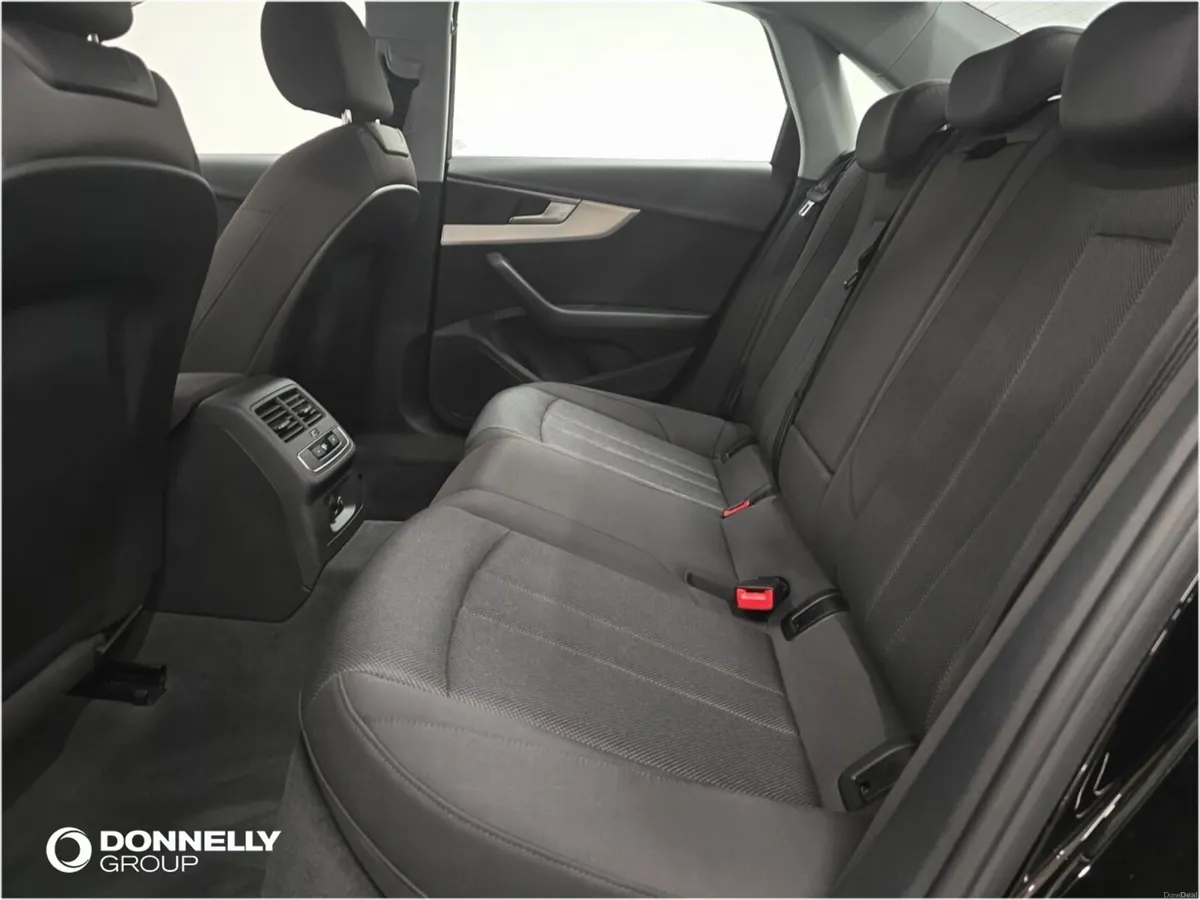 Audi A4 Diesel Saloon Technik - Image 6
