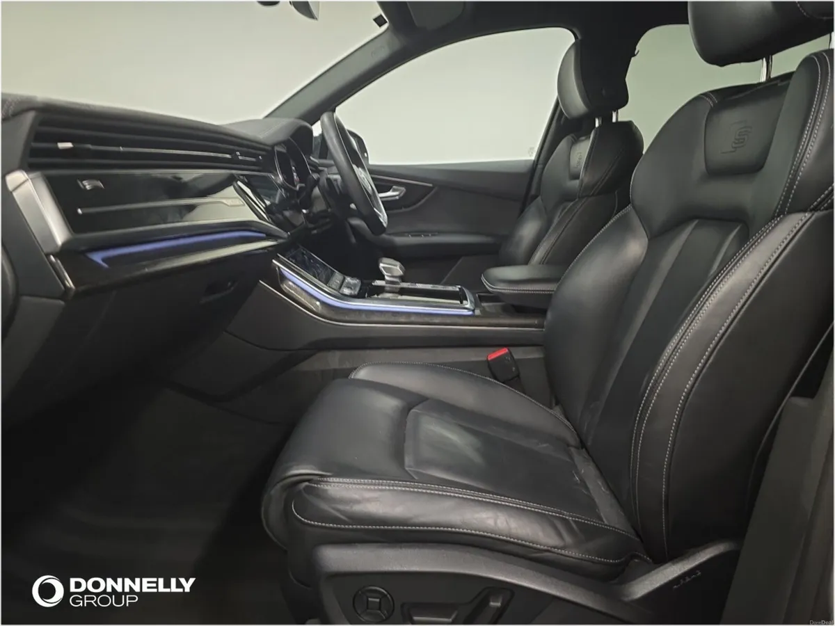 Audi Q7 Diesel Estate Black Edition - Image 4