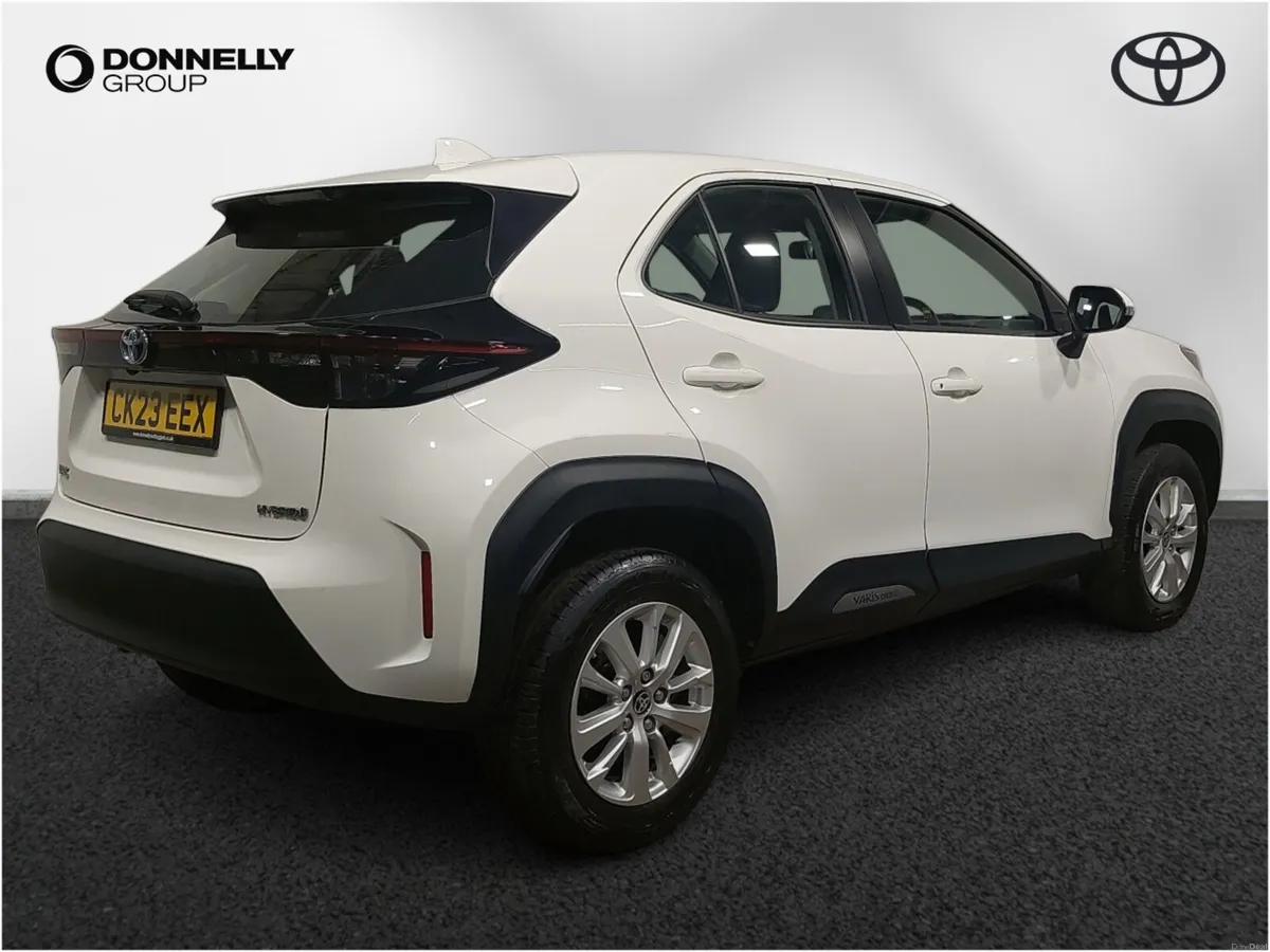 Toyota Yaris Cross Estate Icon - Image 4