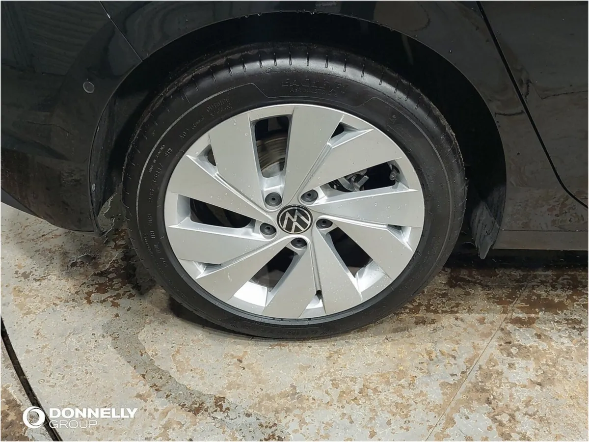 Volkswagen Golf Hatchback Match - Image 5