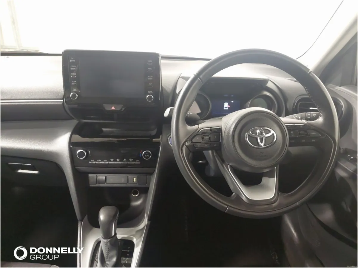 Toyota Yaris Cross Estate Icon - Image 6