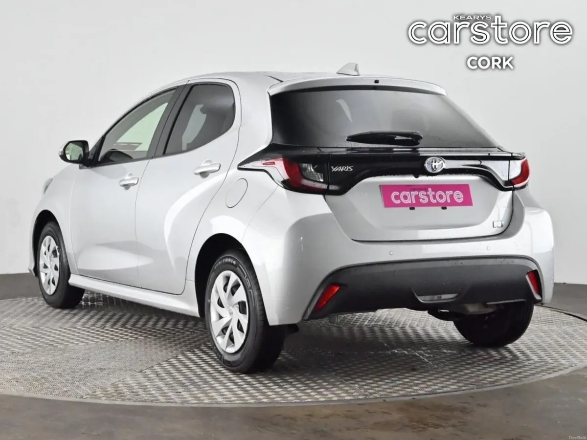 Toyota Yaris 1.5 Hybrid 5Dr Auto - Image 3