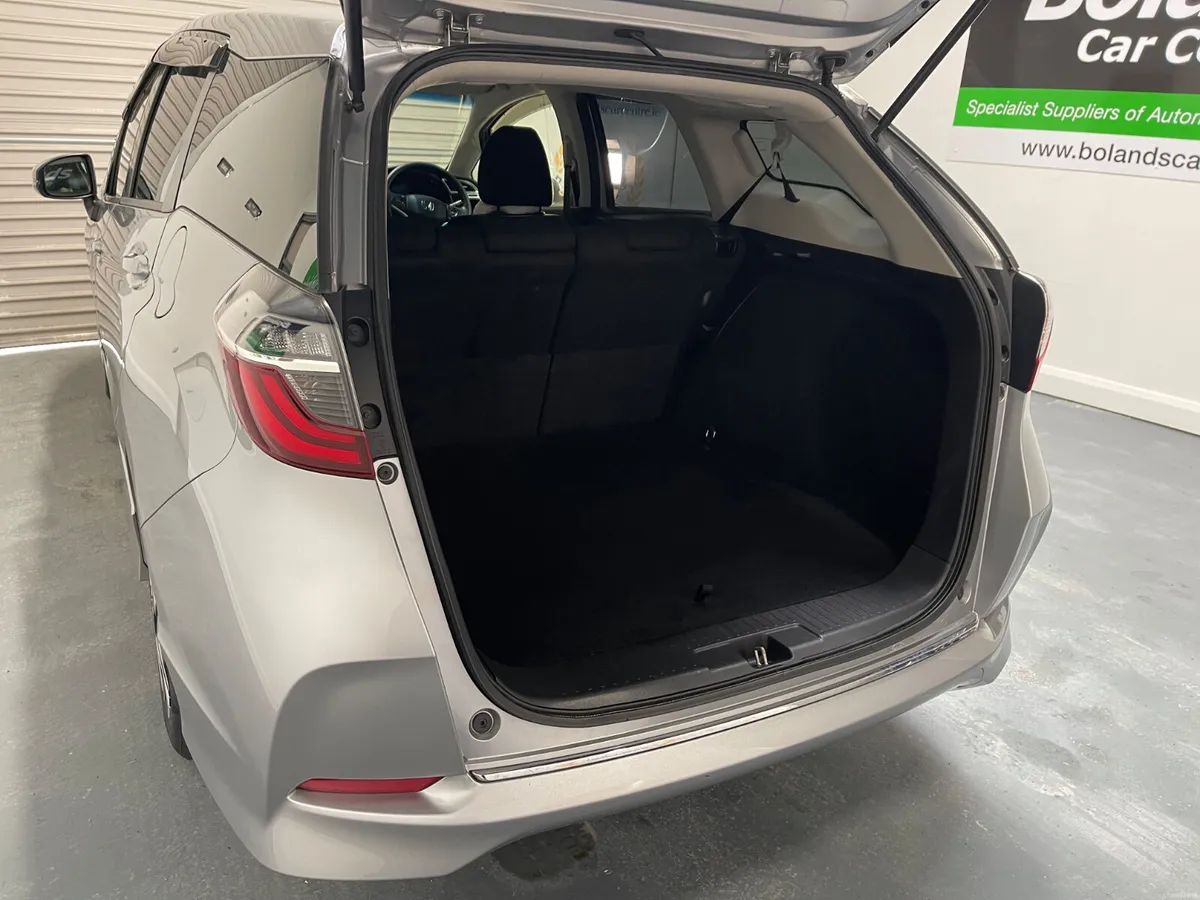 2021 Honda Shuttle Hybrid 1.5 Automatic 5dr Model - Image 2