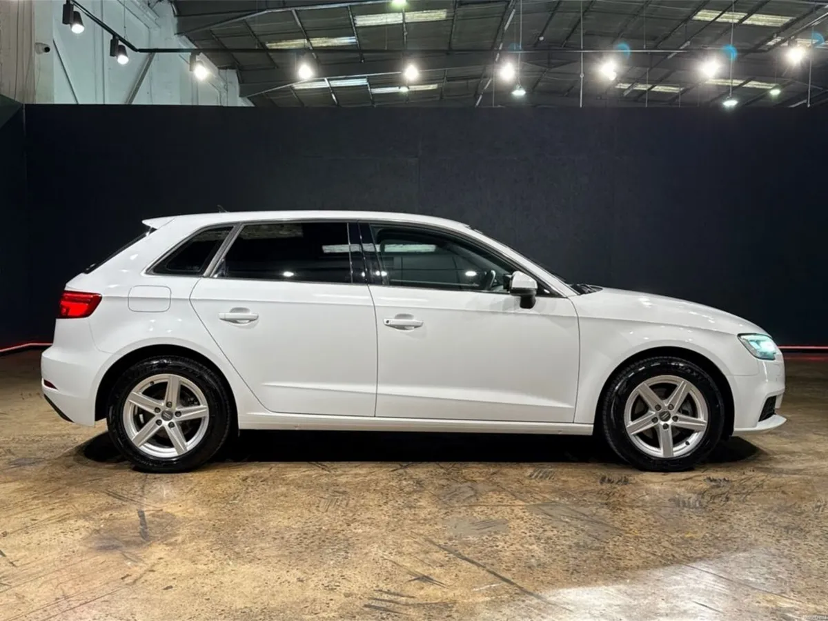 Audi A3 1.4 TFSI AUTOMATIC - ALLOY WHEELS - HEATIN - Image 3