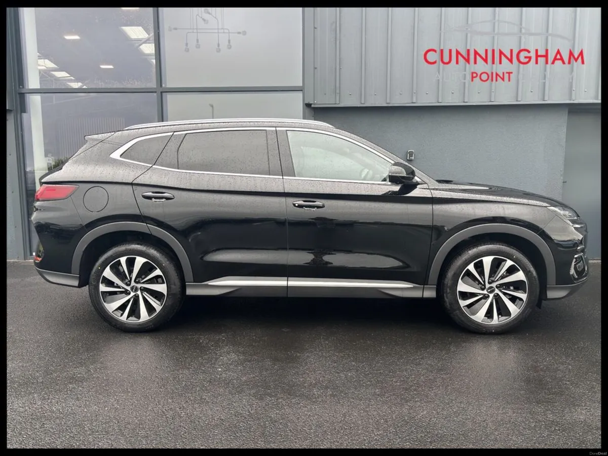 BYD SEAL U DM-i Comfort 26.6kWh **125km EV Range** - Image 3
