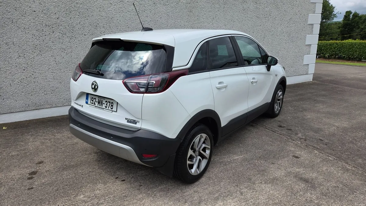 192 Vauxhall Crossland X 1.5 Techline F/S/H - Image 3