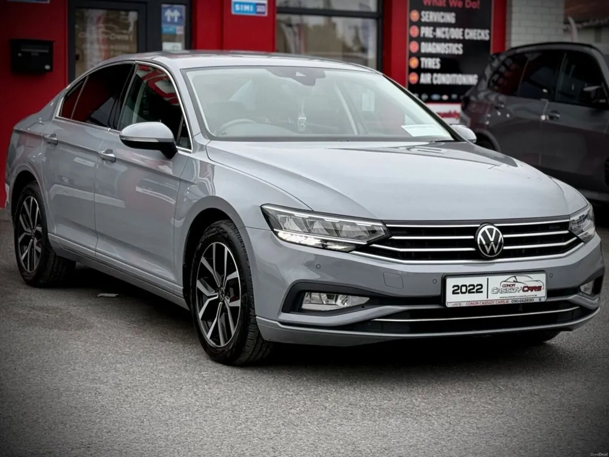 Volkswagen Passat SEL TDI // MOONSTONE GREY // FUL - Image 4