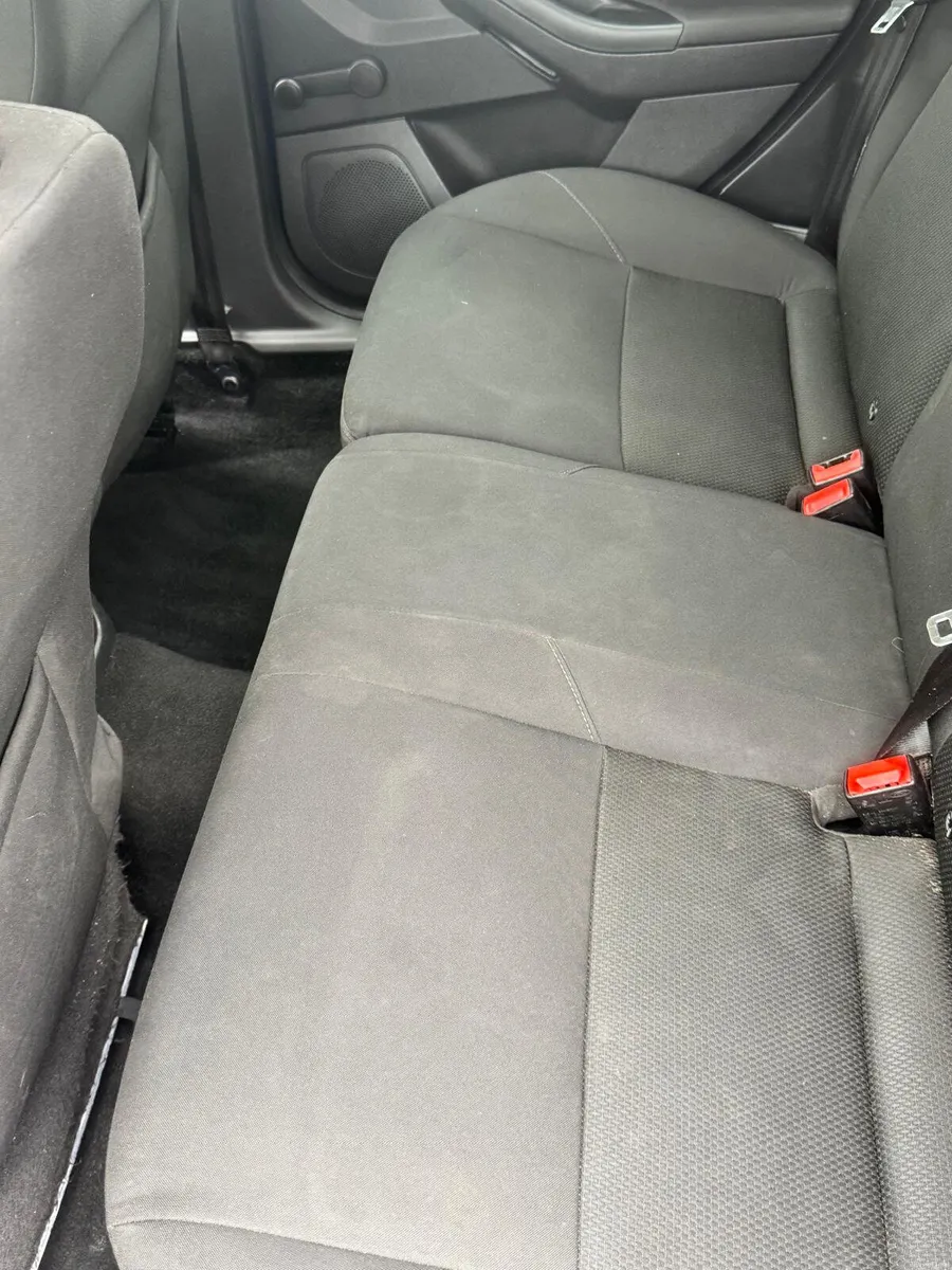 Ford Focus 1.6tdci 2015 - Image 5