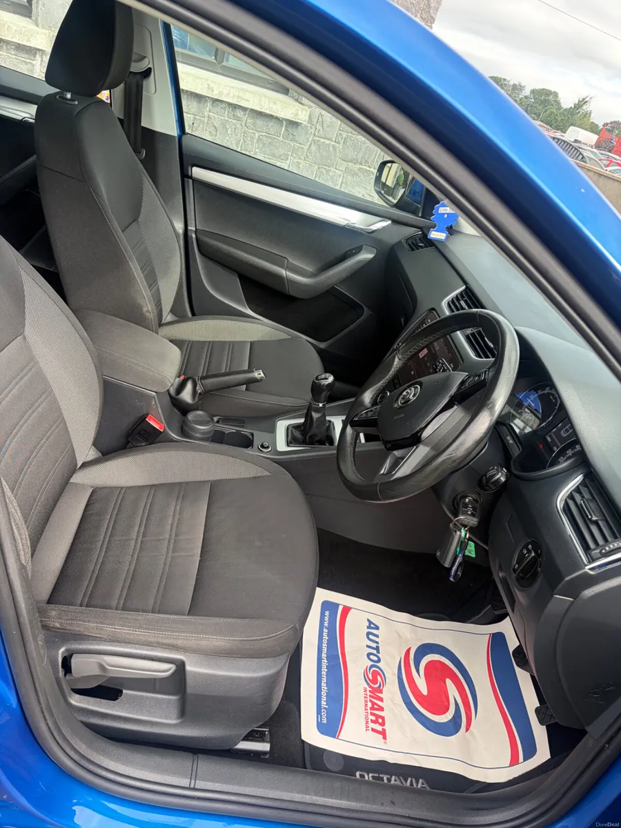 Skoda Octavia 2.0TDI Ambition - Image 6