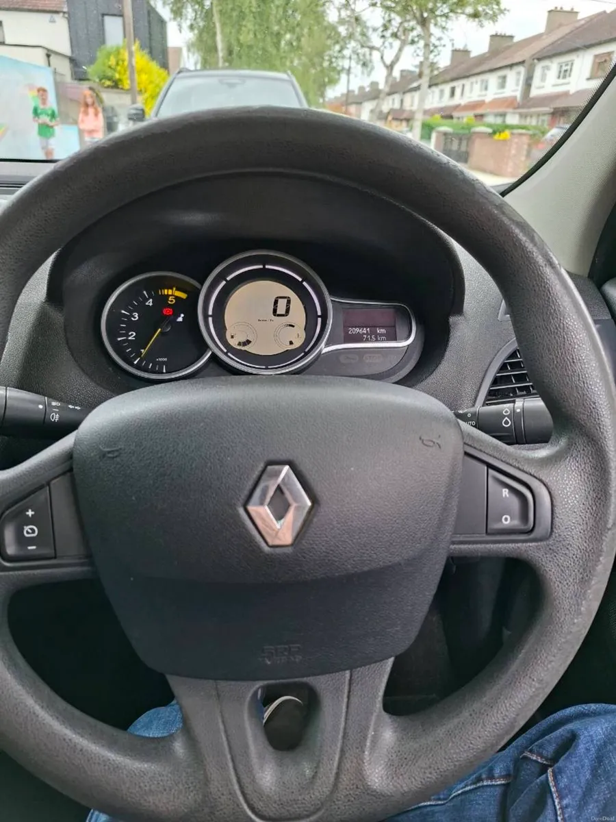 Car - Image 6